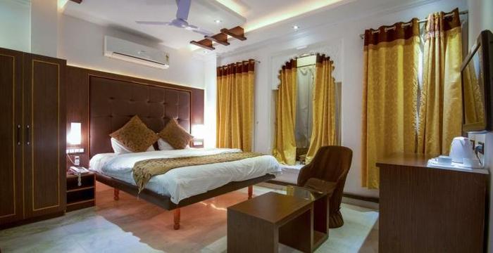 Hotel Mandiram Palace